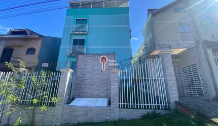 Apartamento com 3 Quartos, 2 banheiros e 1 vaga à venda no Xaxim