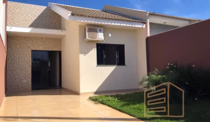 Vendo - Ótima casa 3 quartos - Jardim Itamarati II- Marialva-PR.