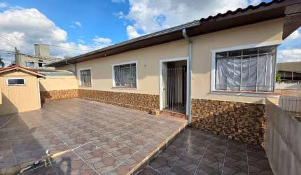 Casa com 3 dormitórios para alugar, 103 m² por R$ 2.893,06/mês - Novo Mundo - Curitiba/PR