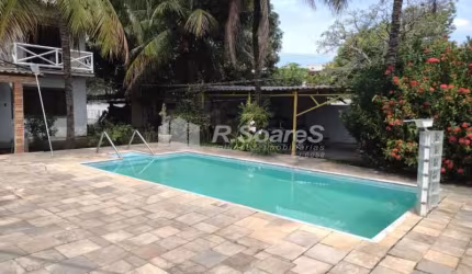 Casa em condomínio fechado com 4 quartos à venda na Rua Morais Júnior, Realengo, Rio de Janeiro, 196 m2 por R$ 900.000