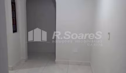 Apartamento com 2 quartos à venda na Estrada da Água Branca, Realengo, Rio de Janeiro, 55 m2 por R$ 150.000