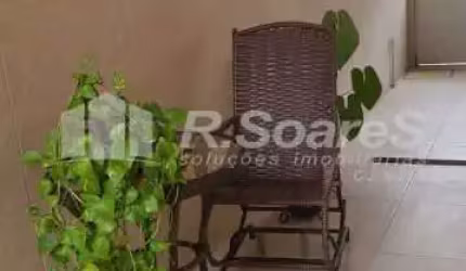 Casa com 3 quartos à venda na Rua Ismênia, Bento Ribeiro, Rio de Janeiro, 128 m2 por R$ 485.000