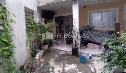 Casa com 2 quartos à venda na Estrada General Canrobert Pereira da Costa, Realengo, Rio de Janeiro, 80 m2 por R$ 165.000