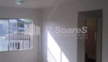 Apartamento com 2 quartos à venda na Rua Carinhanha, Magalhães Bastos, Rio de Janeiro, 55 m2 por R$ 140.000