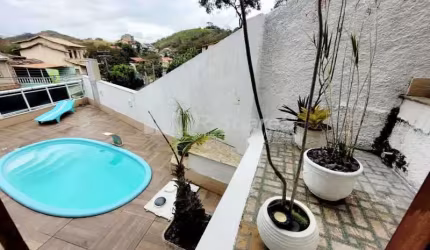 Casa em condomínio fechado com 3 quartos à venda na Rua Guapimirim, Vila Valqueire, Rio de Janeiro, 180 m2 por R$ 950.000