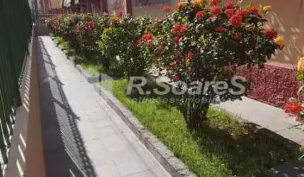 Apartamento com 2 quartos à venda na Rua Nova Cruz, Guadalupe, Rio de Janeiro, 46 m2 por R$ 170.000