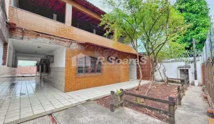Casa com 4 quartos à venda na Rua Ícaro, Curicica, Rio de Janeiro, 365 m2 por R$ 695.000