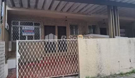 Casa com 2 quartos à venda na Rua Marina, Bento Ribeiro, Rio de Janeiro, 70 m2 por R$ 315.000