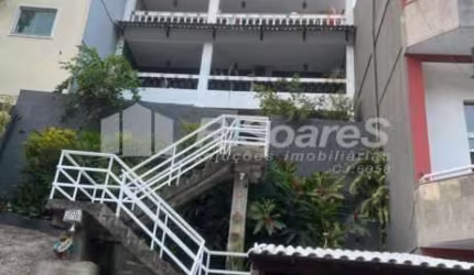 Casa em condomínio fechado com 3 quartos à venda na Rua Arci de Farias, Vila Valqueire, Rio de Janeiro, 330 m2 por R$ 850.000