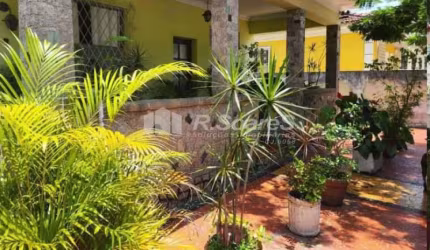 Casa com 3 quartos à venda na Rua das Rosas, Vila Valqueire, Rio de Janeiro, 153 m2 por R$ 780.000