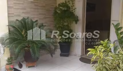 Casa em condomínio fechado com 3 quartos à venda na Rua Namur, Vila Valqueire, Rio de Janeiro, 78 m2 por R$ 350.000