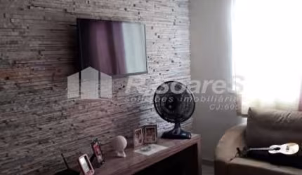 Apartamento com 2 quartos à venda na Estrada da Água Branca, Padre Miguel, Rio de Janeiro, 50 m2 por R$ 180.000