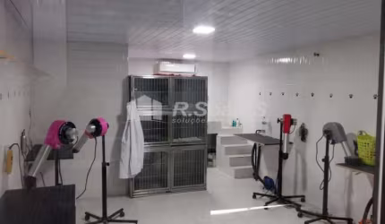 Ponto comercial à venda na Rua Emília Ribeiro, Bento Ribeiro, Rio de Janeiro, 31 m2 por R$ 190.000