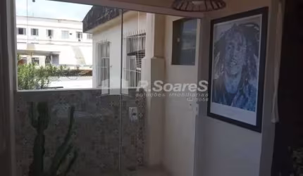 Apartamento com 1 quarto à venda na Rua das Camélias, Vila Valqueire, Rio de Janeiro, 50 m2 por R$ 200.000