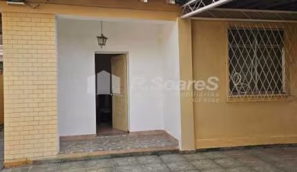Casa com 2 quartos à venda na Rua Olímpio de Castro, Jardim Sulacap, Rio de Janeiro, 177 m2 por R$ 630.000