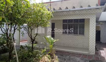 Casa com 3 quartos à venda na Travessa Paulo Leivas Macalão, Realengo, Rio de Janeiro, 186 m2 por R$ 390.000