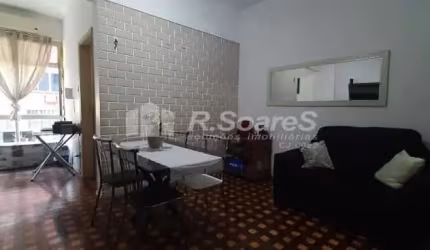 Apartamento com 2 quartos à venda na Rua Edmundo Lins, Copacabana, Rio de Janeiro, 69 m2 por R$ 835.000