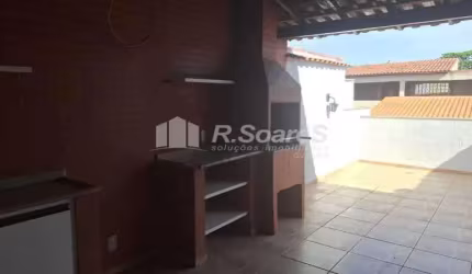 Casa com 2 quartos à venda na Rua Sargento Ananias de Oliveira, Bento Ribeiro, Rio de Janeiro, 110 m2 por R$ 320.000