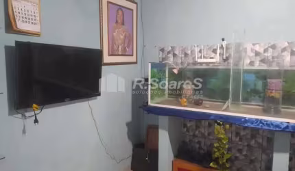 Casa com 2 quartos à venda na Rua Guarulhos, Realengo, Rio de Janeiro, 140 m2 por R$ 290.000