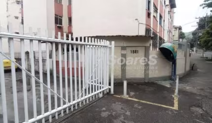 Apartamento com 2 quartos à venda na Rua Florianópolis, Praça Seca, Rio de Janeiro, 56 m2 por R$ 125.000