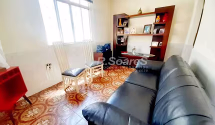 Casa com 3 quartos à venda na Rua Metalúrgico Jorge Alves da Silva, Magalhães Bastos, Rio de Janeiro, 169 m2 por R$ 370.000