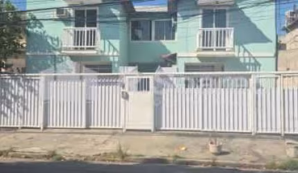 Casa em condomínio fechado com 2 quartos à venda na Rua Alfenas, Bento Ribeiro, Rio de Janeiro, 70 m2 por R$ 230.000