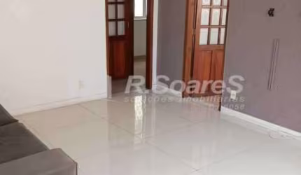 Apartamento com 2 quartos à venda na Rua das Tulipas, Vila Valqueire, Rio de Janeiro, 60 m2 por R$ 280.000