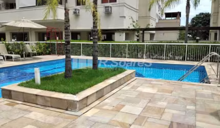Apartamento com 4 quartos à venda na Rua Aladim, Vila Valqueire, Rio de Janeiro, 168 m2 por R$ 600.000