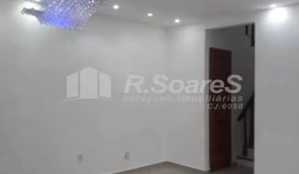 Casa em condomínio fechado com 3 quartos à venda na Rua Alves do Vale, Vila Valqueire, Rio de Janeiro, 124 m2 por R$ 450.000