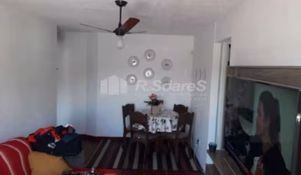 Apartamento com 2 quartos à venda na Rua Paraná, Piedade, Rio de Janeiro, 67 m2 por R$ 199.999