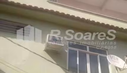 Casa com 3 quartos à venda na Rua Luís Beltrão, Vila Valqueire, Rio de Janeiro, 130 m2 por R$ 150.000