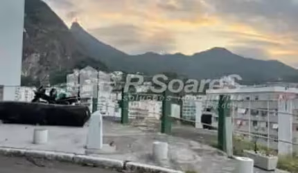 Casa com 2 quartos à venda na Rua Cardoso Júnior, Laranjeiras, Rio de Janeiro, 70 m2 por R$ 450.000
