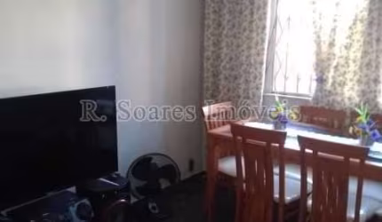 Apartamento com 3 quartos à venda na Rua Olímpio de Azevedo, Campinho, Rio de Janeiro, 50 m2 por R$ 290.000