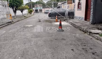 Terreno em condomínio fechado à venda na Rua Sebastião Ferreira Pinto, Tanque, Rio de Janeiro, 1 m2 por R$ 550.000