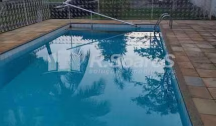 Chácara / sítio com 4 quartos à venda na Rua Massâpe, Santa Cruz, Rio de Janeiro, 250 m2 por R$ 570.000