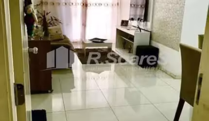 Apartamento com 2 quartos à venda na Rua Florianópolis, Praça Seca, Rio de Janeiro, 65 m2 por R$ 230.000