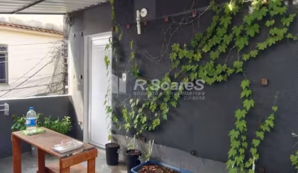 Casa em condomínio fechado com 3 quartos à venda na Rua Comendador Pinto, Campinho, Rio de Janeiro, 120 m2 por R$ 530.000