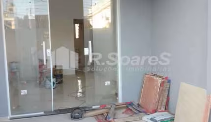 Casa com 3 quartos à venda na Rua Potirendaba, Vila Valqueire, Rio de Janeiro, 86 m2 por R$ 900.000
