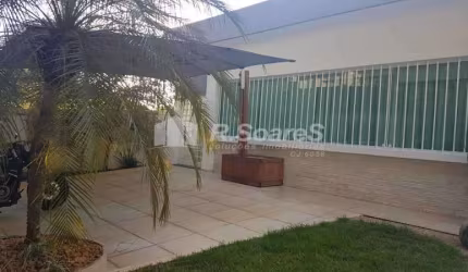 Casa com 2 quartos à venda na Rua Evaristo de Morais, Vila Valqueire, Rio de Janeiro, 220 m2 por R$ 1.270.000