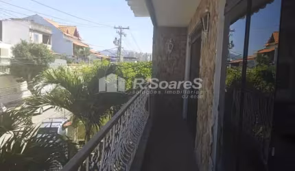 Casa em condomínio fechado com 3 quartos à venda na Rua da Divina Misericórdia, Vila Valqueire, Rio de Janeiro, 384 m2 por R$ 1.200.000