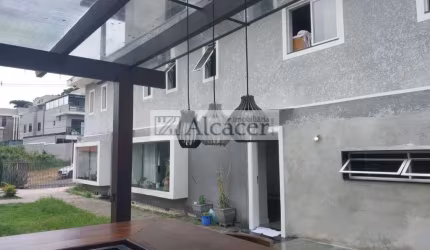 Casa Residencial para alugar, 520.00 m2 por R$17500.00  - Santa Felicidade - Curitiba/PR