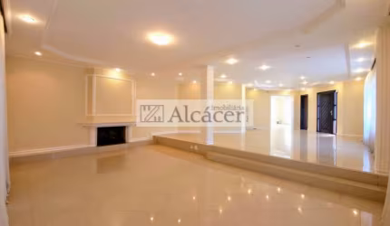 Sobrado com 4 quartos  para alugar, 550.00 m2 por R$11000.00  - Mossungue - Curitiba/PR