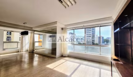 APARTAMENTO TOTALMENTE REFOTMADO - PEÇAS AMPLAS
