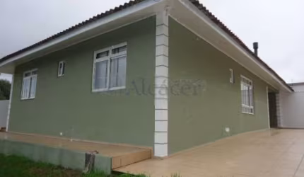 Casa Residencial com 3 quartos  para alugar, 141.00 m2 por R$3900.00  - Santo Inacio - Curitiba/PR