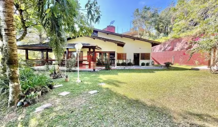 Casa de Condominio em Águas da Fazendinha  -  Carapicuíba - Código 1194