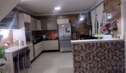 Excelente Sobrado em Bandeiras  -  Osasco