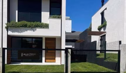 Casa Sobrado à Venda em Garopaba SC