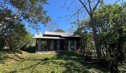 Casa com astral de sítio em Garopaba SC