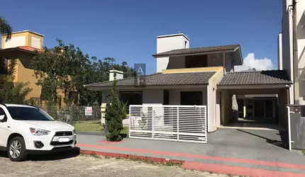 Casa a venda Centro de Garopaba SC
