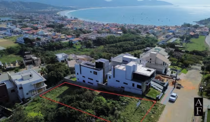 Terreno no Centro de Garopaba/SC